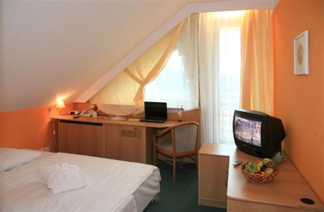 Hotel Nastup Loučná pod Klínovcem Eksteriør billede