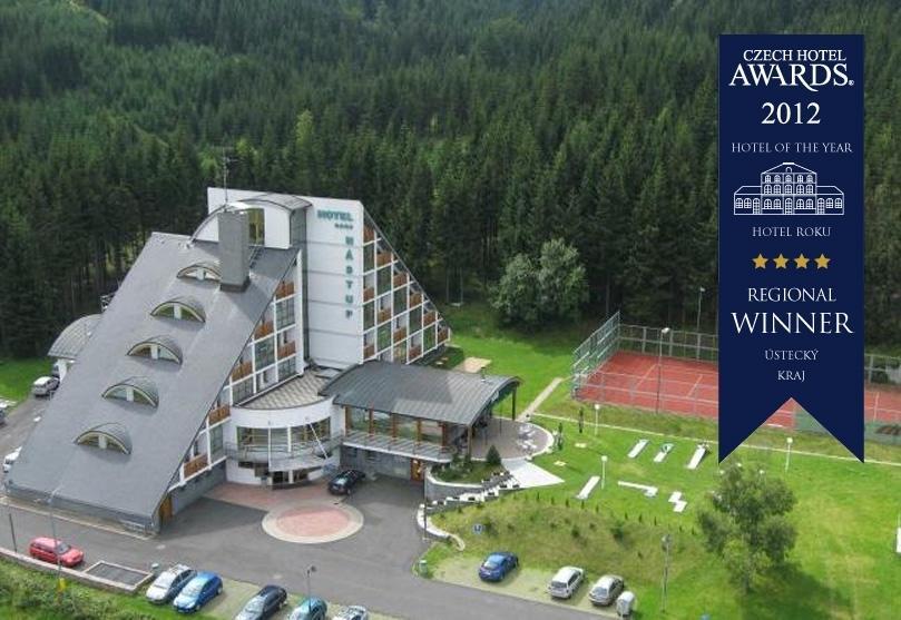 Hotel Nastup Loučná pod Klínovcem Eksteriør billede